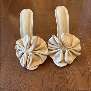 Fashion Nova Cream Women's Shoes